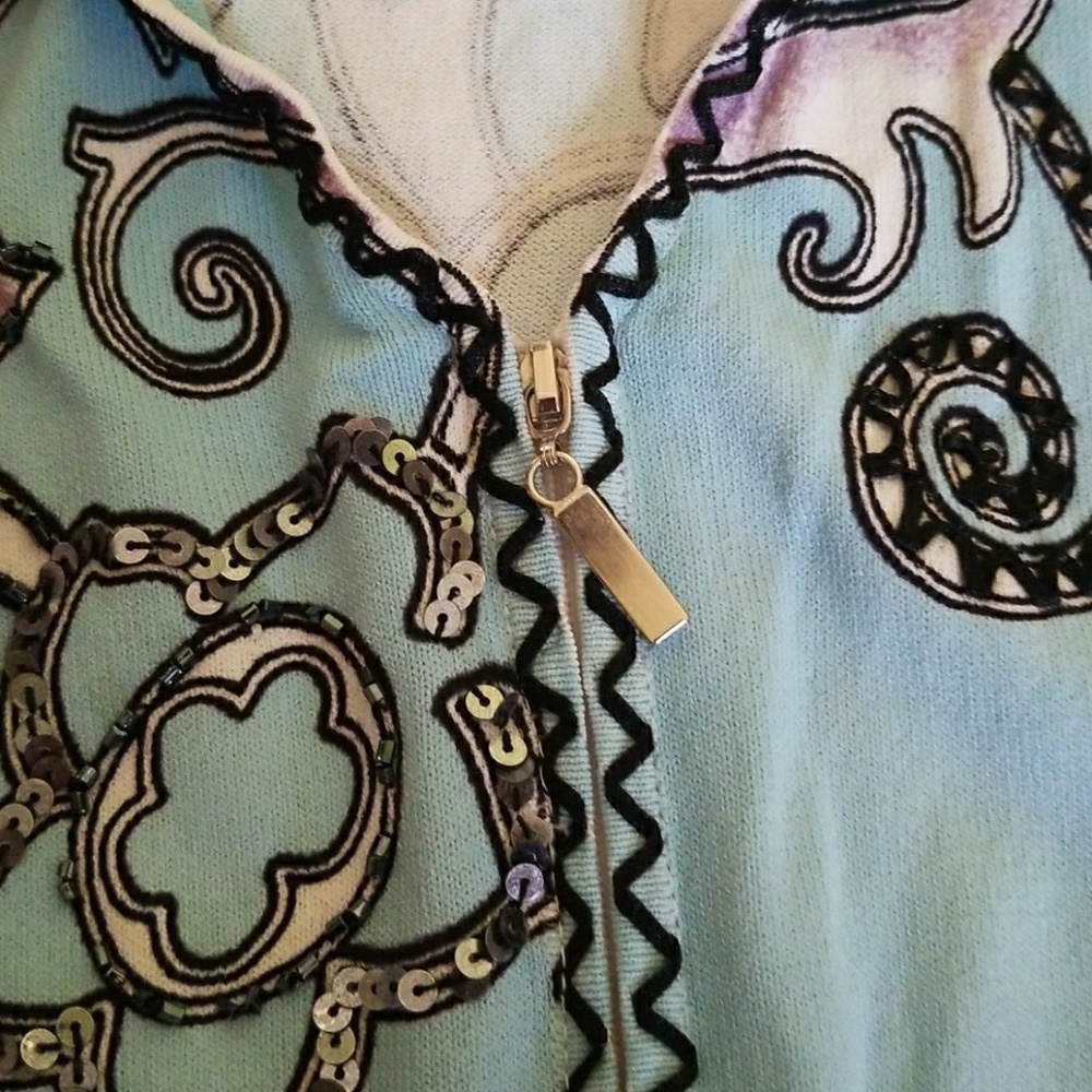 Top - Picture 4 of 5